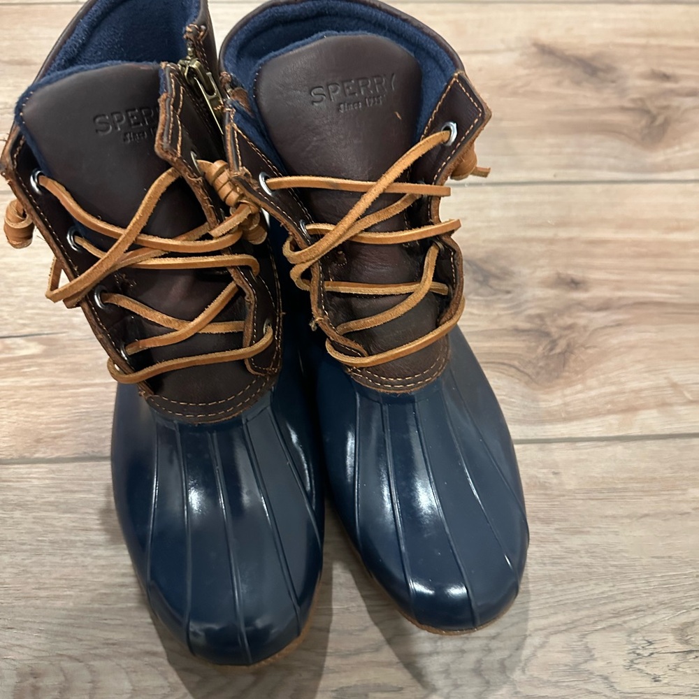 Sperry Navy and Dark Brown Duck Boots. Excellent Condition